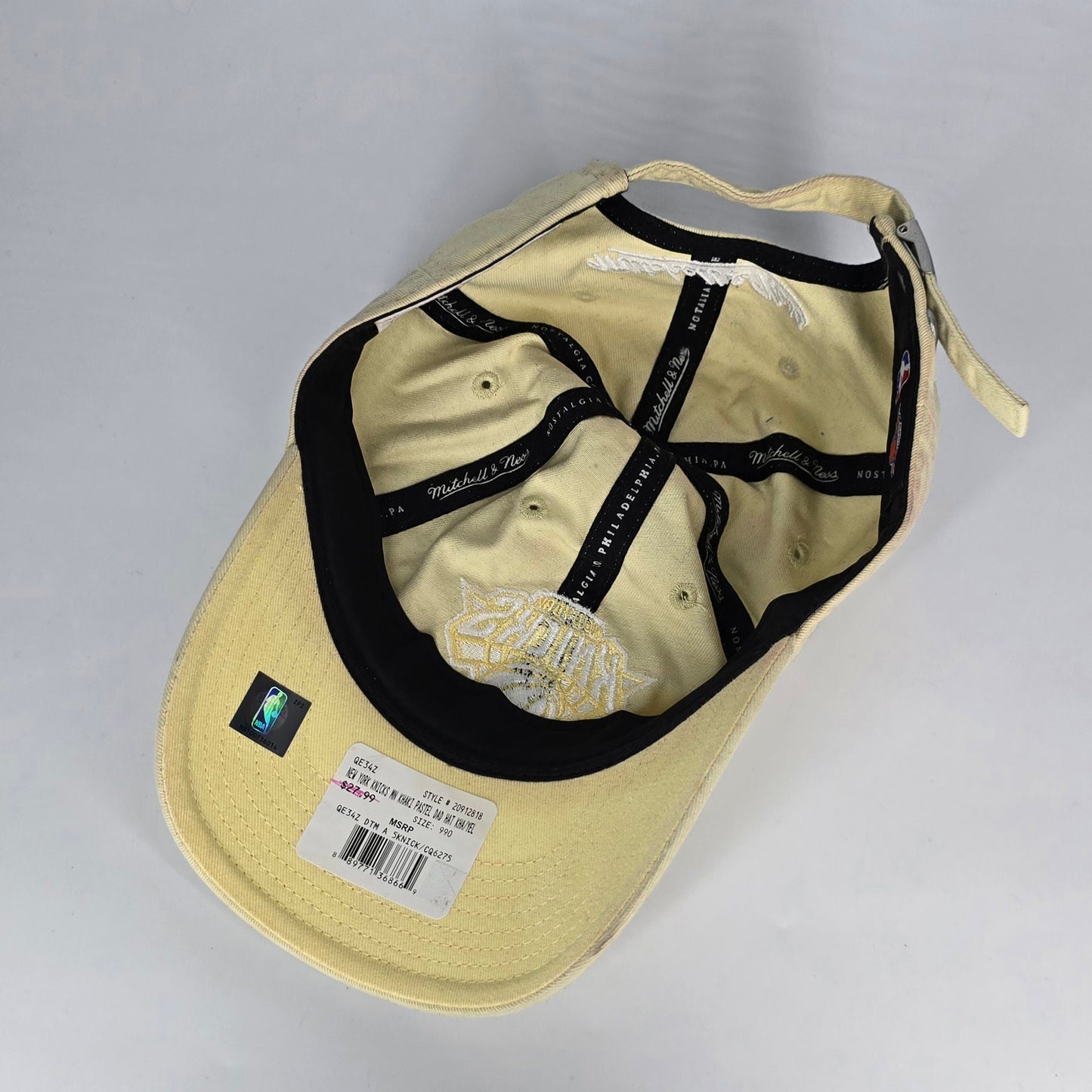 Mitchell & Ness ‘New York Knicks’ Strapback Hat