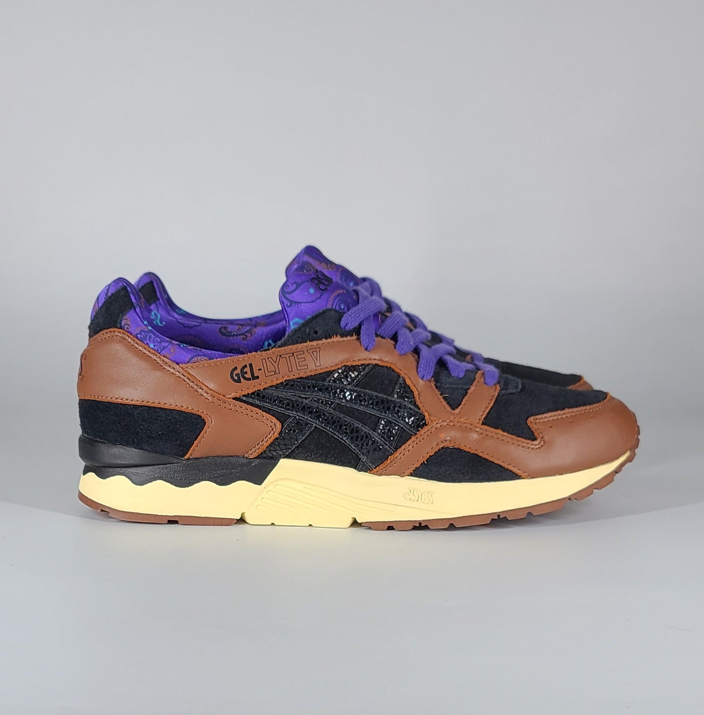 Extra Butter x ASICS Gel-Lyte V 'Snake Charmer' - Size 11.5