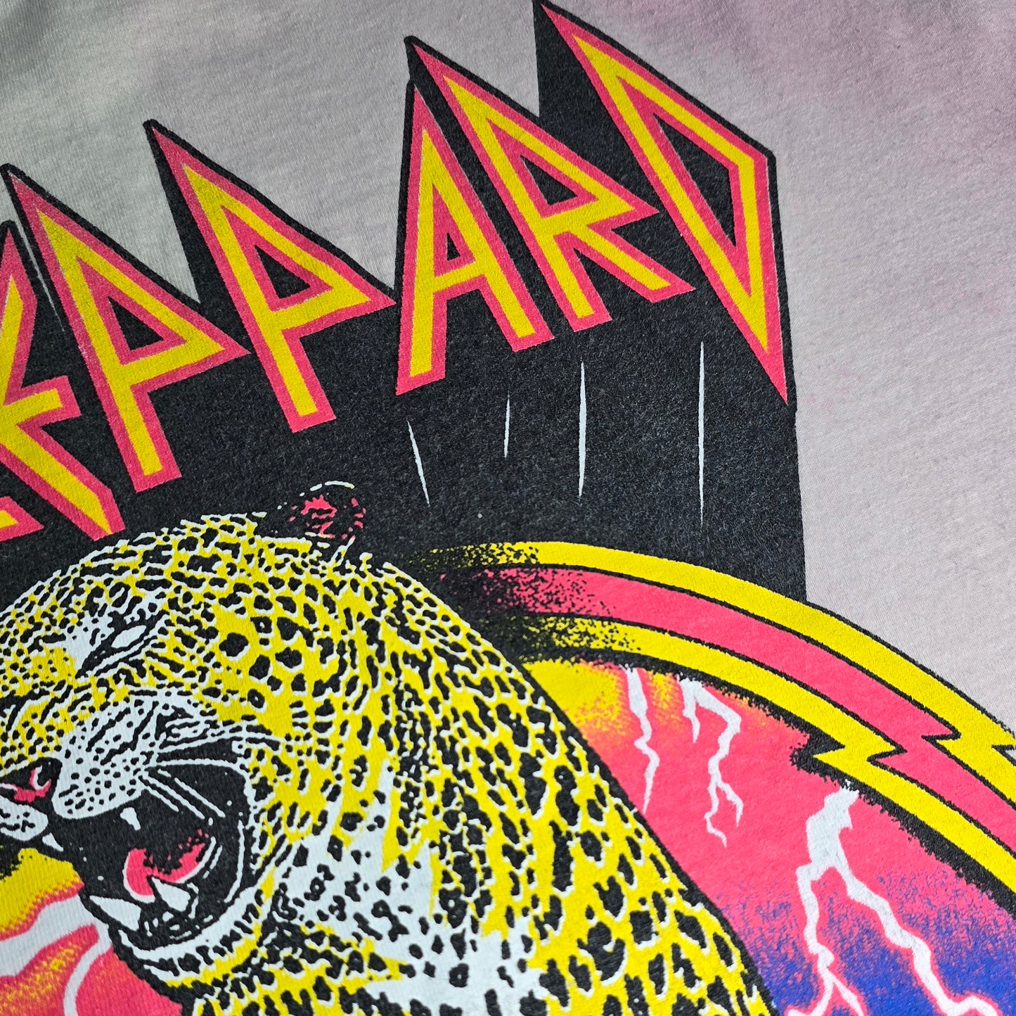 Def Leppard 'High 'N' Dry' T-Shirt - Size L