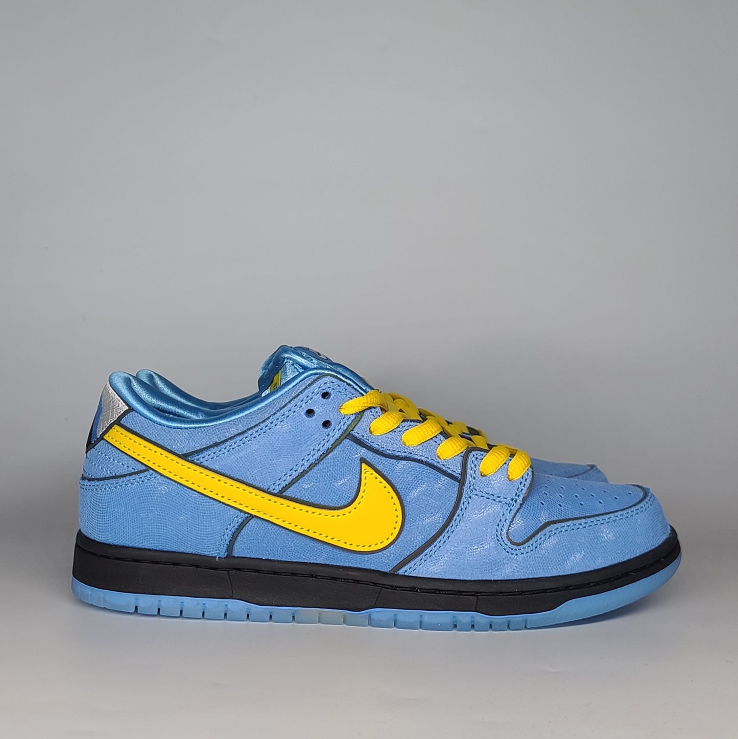 The Powerpuff Girls x Nike SB Dunk Low Pro QS 'Bubbles' - Size 8