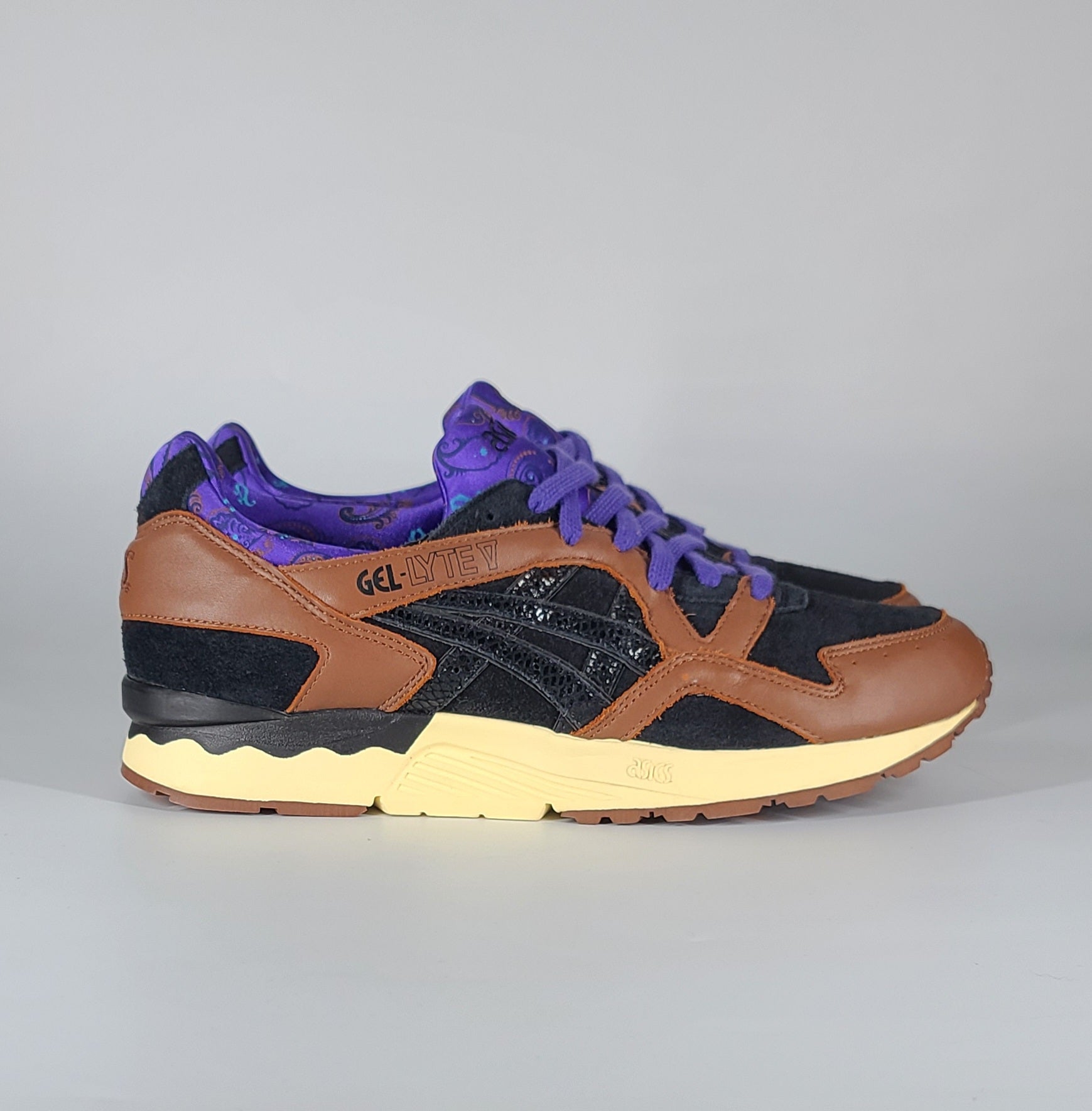 Asics gel hotsell lyte 5 size